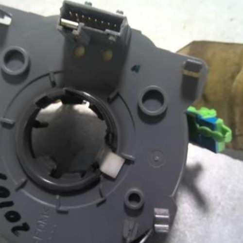 89875311-9a8c6a46-514d-4a3e-81d3-ced80768619f-Piece-89875311-Contacteur-tournant-24459849-OPEL-MERIVA-A-PHASE-2-17-CDTI-16V-TURBO-44ce780f72006b9305a60723bc5d249bcb38815605c6b6c87d6b9c094173f463_m.jpg