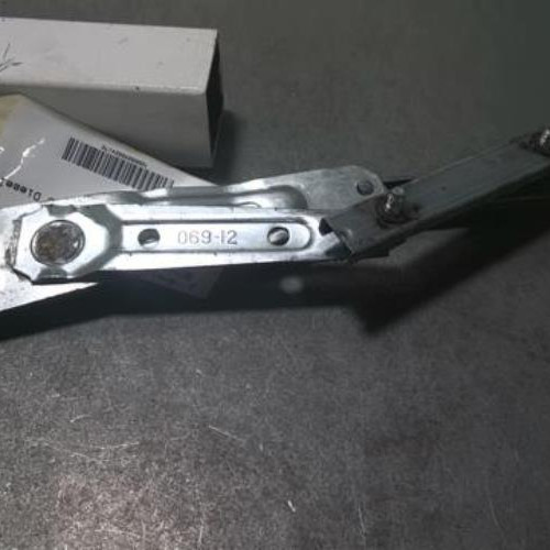 90024170-8599ed89-e745-4175-8da6-fc7fb307bcd0-Piece-90024170-Leve-vitre-electrique-arriere-droit-1607716280-CITROEN-C4-AIRCROSS-16-HDI-8V-TURBO-4X4-8590368b8f41938e049f1043f0d6e54d3335f5afc13b36e7090d5badbd8db675_m.jpg