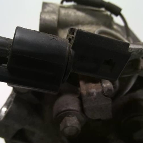 90024209-be8f1138-4def-4c16-9704-0b8de7727b78-Piece-90024209-Compresseur-clim-1643639280-CITROEN-C4-AIRCROSS-16-HDI-8V-TURBO-4X4-62083495872d34409b8004e7d5e67e7b483ca0b57626a69b2e5f6ccc9f561180_m.jpg