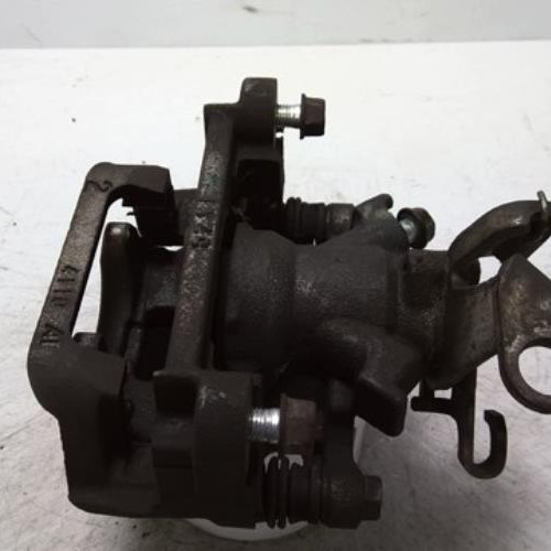 90024212-578bf680-bccf-4cf5-b997-771e007dd223-Piece-90024212-Etrier-arriere-droit-1628556580-CITROEN-C4-AIRCROSS-16-HDI-8V-TURBO-4X4-eedfc3de247c76934d38e05becd32df6cc4cc3e97d4cf0d98ac538642162f05a_m.jpg