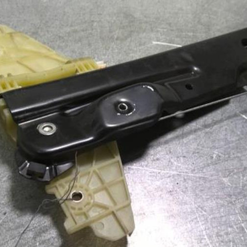 90035272-4e34d44f-43a9-4df4-9ce4-edee22e01a81-Piece-90035272-Leve-vitre-electrique-avant-droit-9840159380-CITROEN-JUMPY-3-XS-20-BLUE-HDI-16V-TURBO-c7db094cbed3bc3ef46a486f0a93af04fd635b1ac71437e8f9c0190f6cdc1956_m.jpg
