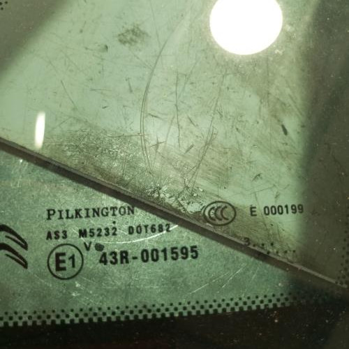 90215095-c10188d4-7917-4863-b027-73ded741b5cc-Piece-Custode-arriere-droit-0000856802-CITROEN-C4-2-PHASE-1-a8e14cbdc9c3516cc4c4e5f27d4d3f62b56eeaab59e21435fffd3a735b5bc6da_m.jpg