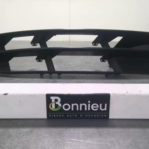 90222826-871fc568-3b0a-4b02-bd5a-2bed5cd33073-Piece-90222826-Grille-de-pare-choc-4L0807682-AUDI-Q7-1-PHASE-1-30-TDI-24V-V6-TURBO-QUATTRO-4X4-8056fd7ec843d7303a9352447c1c6af5cfb81b5b05bb61e09f228b6080adb2d7_m.jpg