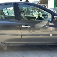 Vehicule-RENAULT-CLIO-3-PHASE-1-2009-dc36f4f304f3e3d53fe37b2b8de3b62061d3d5d12a08a46f8b1b5e159502b69e_mtn.jpg