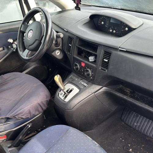 Vehicule-FIAT-IDEA%2520PHASE%25202-2009-9d128e5297ee3b73f878518ba68c71ae7d79d4bc8ceb92ff493b1e9855422296_m.jpg