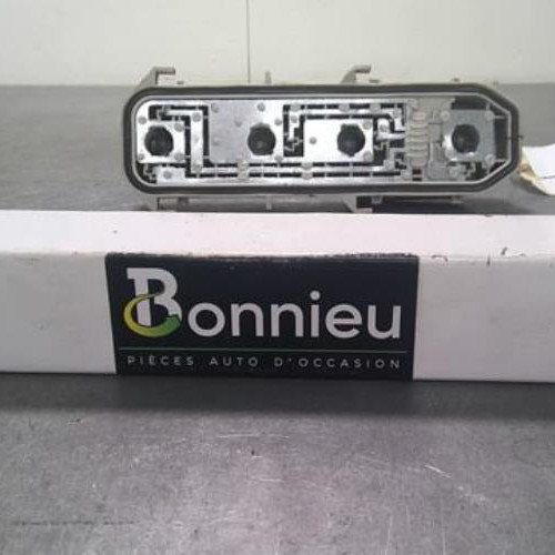 Platine feu arriere droit