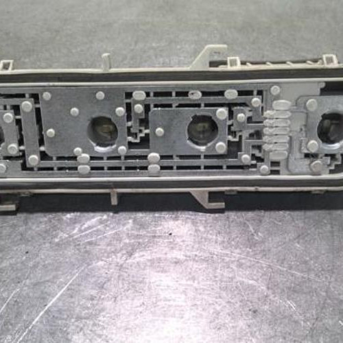 90463345-5c9c8edd-e360-4c55-8ac0-d65233653787-Piece-90463345-Platine-feu-arriere-gauche-RENAULT-CLIO-2-PHASE-2-12i-16V-9fa76a108a8c0bab5c48420a8ebd6b1d5654c66252311cf8a56d7c790b50522e_m.jpg