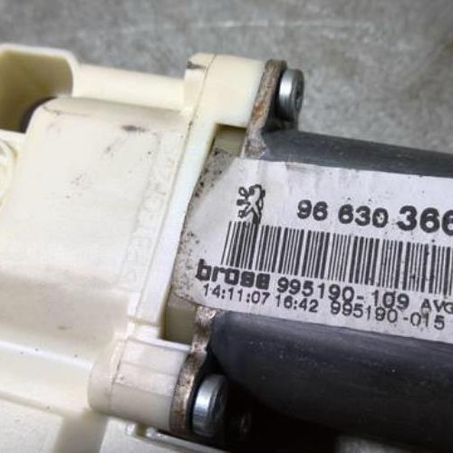 91552746-0406fc10-dd59-40c2-b2e5-de3ac0b418d8-Piece-91552746-Leve-vitre-electrique-avant-gauche-9221Q6-PEUGEOT-407-PHASE-1-BREAK-20-HDI-16V-TURBO-4bededc7c136a89e7946fc5e8147b220a0289d7297d9191becb8ca7ff7f372f2_m.jpg