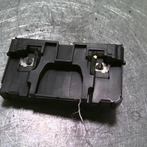 91699583-6a6d7f7e-6978-480d-a10c-07e163b59df9-Piece-91699583-Lecteur-de-carte-RENAULT-MEGANE-2-PHASE-2-15-DCI-8V-TURBO-977228b0610fee819d5052606d0090f439454e7a6902a0cec8a55091cce3a88b_m.jpg