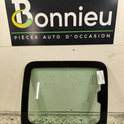 Vitre arriere gauche