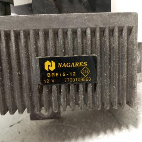 91839551-96851e32-e335-4416-b0dc-c7a8d272bd3e-Piece-Boitier-de-prechauffage-7700109860-RENAULT-KANGOO-1-PHASE-1-0769be3451726a377dc527ee0ba5eb9b2eb37ea4d7feb248216632e714468daa_m.jpg