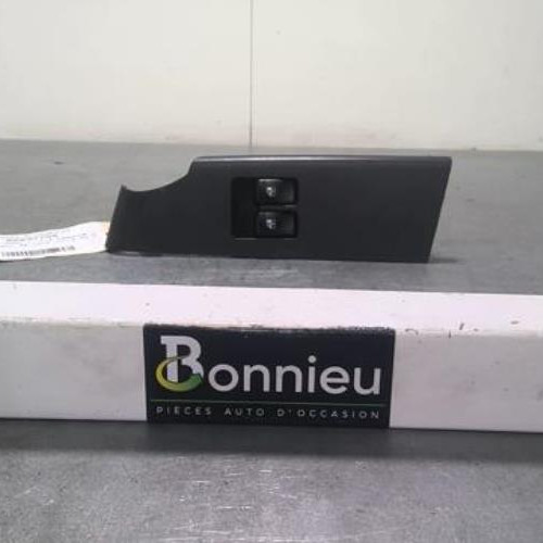 Interrupteur de leve vitre avant gauche