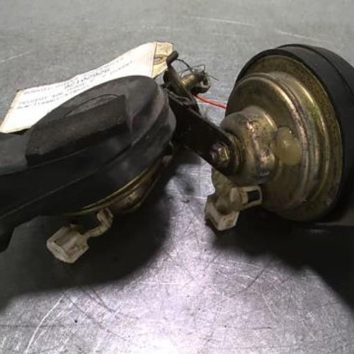 92102926-3140e49b-270d-44db-880e-85bd73d8a23f-Piece-92102926-Avertisseur-Klaxon-6236E4-PEUGEOT-406-PHASE-2-20-HDI-8V-TURBO-245a6626cc0337a847a7c74e868a4f560446aec7704d047febda509fd8be0598_m.jpg