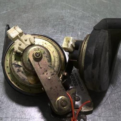 92102926-935b9df5-0234-4962-a4a7-1629088ce3b3-Piece-92102926-Avertisseur-Klaxon-6236E4-PEUGEOT-406-PHASE-2-20-HDI-8V-TURBO-2b8672c6e08079bf2d51997e4bb015de5f96fe1ab5c58ab5b0190928d13ddcd4_m.jpg