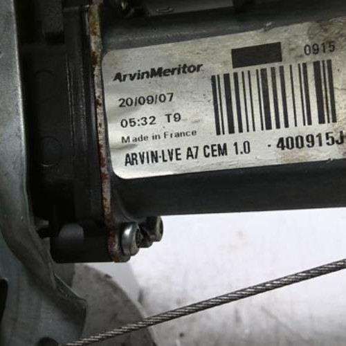 92115651-1499a5da-887c-4e52-9f5a-274bb75d7366-Piece-92115651-Leve-vitre-electrique-avant-gauche-9221FS-PEUGEOT-207-PHASE-1-14-HDI-8V-TURBO-a6325a15d05542e718ddd3d4ed15e352673ce38de060737713151a364290a514_m.jpg