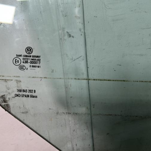 92246839-9050e5ee-003f-4f72-a20d-09cf3139a6cb-Piece-Vitre-avant-droit-1K8845202B-VOLKSWAGEN-SCIROCCO-3-PHASE-1-COUPE-7767141e73c4c9a06942e85c3897897fd8a5ad72f0ff0fa21b8b898d8a1f64ba_m.jpg