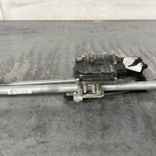 Moteur essuie glace avant