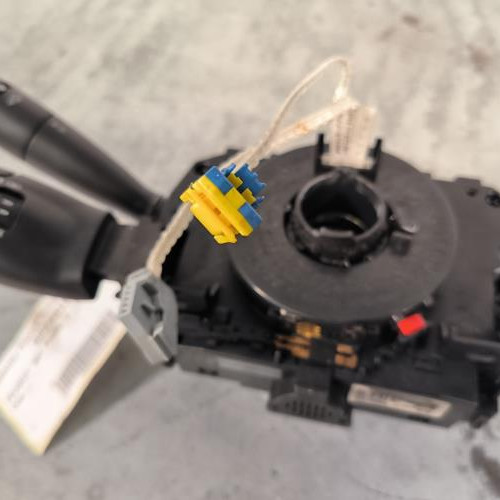 92249198-d7049ad7-825a-4267-aa49-061ec6407cec-Piece-Com-Bloc-Contacteur-TournantCommodo-Essuie-GlaceCommodo-Phare-96626603XT-PEUGEOT-307-PHASE-2-e0570ce4cc16bc0d9be41af4dc04b918c274a00ace975869943fe59130f63240_m.jpg