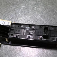 92255977-f7d9b574-fa69-4cae-8ea7-83c21f7fa517-Piece-92255977-Interrupteur-de-leve-vitre-avant-gauche-RENAULT-MEGANE-3-PHASE-1-BREAK-15-DCI-8V-TURBO-21dbc51b8a980dcb4be59bbc6693780ed8fa8d878ad183bf312b40d6b819a71f_m.jpg
