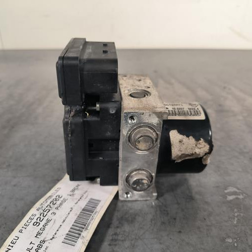 92257202-3e0775f6-58fb-428e-b7d1-c3a67283b230-Piece-Bloc-ABS-freins-anti-blocage-476604075R-RENAULT-MEGANE-3-PHASE-1-BREAK-878c56225446475b54100c62a5547967a5df2d7f4e1f0accce3776fe8d25437a_m.jpg