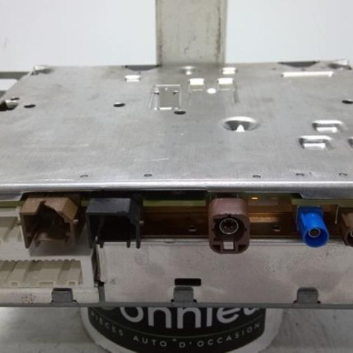 92259256-079fd3fc-a0ff-4250-8076-38f5afef3ade-Piece-92259256-Autoradio-dorigine-259154497R-RENAULT-TWINGO-3-PHASE-2-10i-12V-SCE-65-105d74f06e7d6ebbebeb265fceca004170feb1aac9d705f007809faef81fc977_m.jpg
