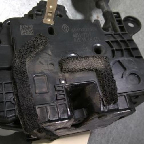 92259265-9a37789b-f7a5-48cd-88aa-c7edb3829edd-Piece-92259265-Fermeture-centralisee-avant-gauche-805030700R-RENAULT-TWINGO-3-PHASE-2-10i-12V-SCE-65-29fdea2f5d423ca5afdb9e1d79254cb5daf0e3a7f3d095b8a983b96be2fcfe8b_m.jpg