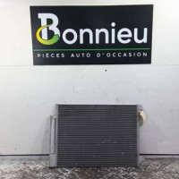 92259394-1651e390-1223-4708-aada-0e118af13e9f-Piece-92259394-Condenseur-de-clim-921001697R-RENAULT-TWINGO-3-PHASE-2-10i-12V-SCE-65-bee84f21363d1a69debb2e8dc42a089f12e4b88d7decff4044ae969738be0f88_m.jpg