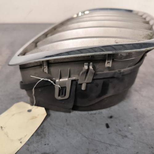 92266915-09c3b138-69d1-4531-b747-579a7b9e7285-Piece-Calandre-droite-51137185224-BMW-X6-E71-PHASE-1-acdc805cfddaa8a56f4f45f6cef34513f6af055af294f8852bed993b3097a253_m.jpg