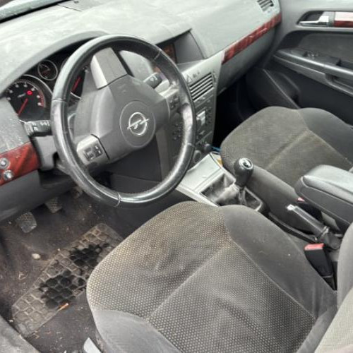 Vehicule-OPEL-ASTRA%2520H%2520PHASE%25201-2005-ef2e0cefb24aa0c4c64340cf57b995381979961b9f412ddd9fdb654021db9957_m.jpg