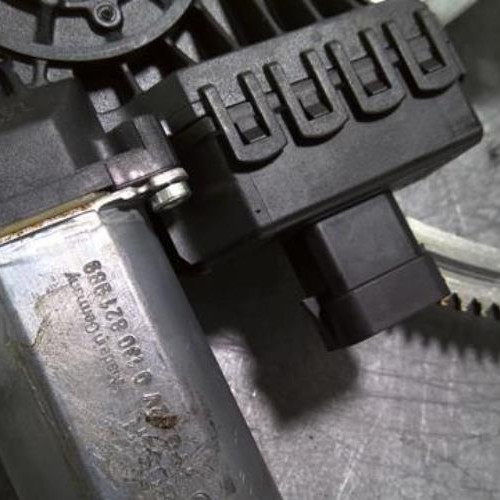 92483994-a10c1f1e-f184-4ca2-bb56-ddfe62702147-Piece-92483994-Leve-vitre-electrique-avant-droit-93178696-OPEL-ASTRA-H-PHASE-1-16i-16V-e1f53601ce006e5da6642d28a460ab8442328b6ffd4fb83333b01c6cd3d92e4f_m.jpg