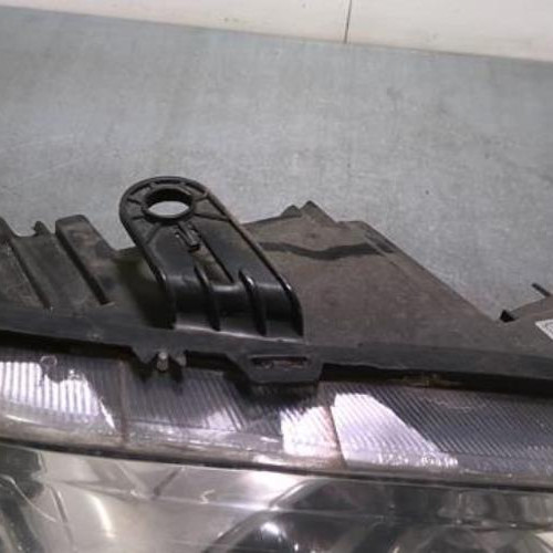 93122471-e05aa422-df57-4f02-8f23-7be41e0f8dfa-Piece-93122471-Optique-avant-principal-droit-46849354-FIAT-PUNTO-2-PHASE-1-12i-8V-022ee9d2ad57df976cae09710ed0ba1d718c60f33611f9034fc07008ac4146af_m.jpg