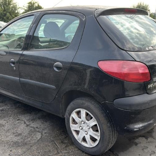 Vehicule-PEUGEOT-206%2520PHASE%25201-2001-d8b9c8875729ba503fab83397001ab9308a58b77a2aea9fb77764f5c1dc5b510_m.jpg