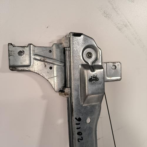 93290777-27e40280-3c98-4f21-8c12-8b92260d6fb4-Piece-Leve-vitre-electrique-avant-gauche-9816402180-PEUGEOT-208-1-PHASE-1-9bad2943461a8bde200028b99c9d2ea2b26a30a1f576f46b6d8edcc84bd638ed_m.jpg