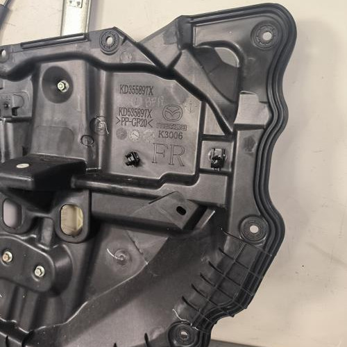 93293735-094b6761-749c-4574-a42a-6f41c3151588-Piece-Leve-vitre-electrique-avant-droit-KD5358590-MAZDA-CX5-1-PHASE-2-e8f997d2da6538338e3e3f46b8aba83d9bef13934f5b9259541d153abf1e43b9_m.jpg