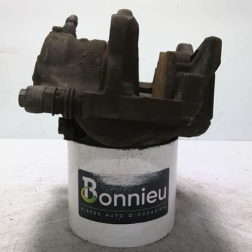 93538173-00a17e58-3b67-4bad-930a-fc46e25eaa29-Piece-93538173-Etrier-avant-droit-0004217481-MERCEDES-CLASSE-GLA-156-Diesel-3d1901694b12eb81de0ec502b6a4f5c07302a015f833aa7196f09e7bb4365bca_m.jpg