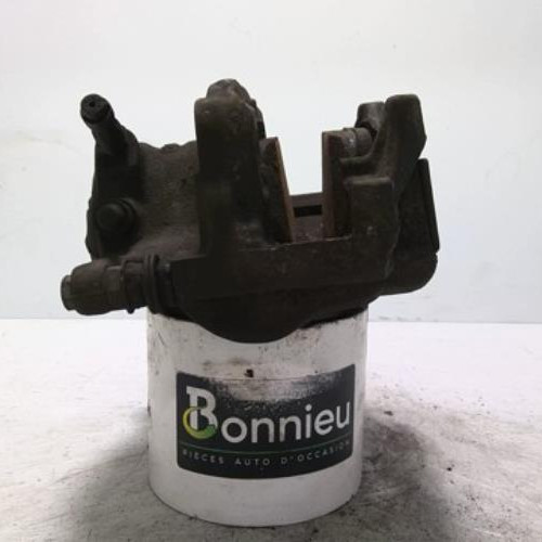 93538174-5c0df6a7-dff5-4f4a-b11d-549bf14b263a-Piece-93538174-Etrier-avant-gauche-0004217381-MERCEDES-CLASSE-GLA-156-Diesel-38464a7888361e12309388b9c67d0e0490fa8e75c0e3bd8bb9676b2abd9bc74d_m.jpg