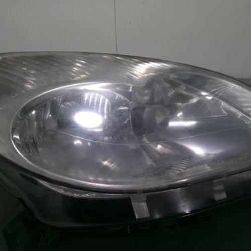 93569373-5deaf097-7466-4b52-9429-ba2c6318bb4b-Piece-93569373-Optique-avant-principal-droit-00006205X2-CITROEN-C5-1-PHASE-1-BREAK-22-HDI-16V-TURBO-f0a063ee3ff8c0997dd4cf4e81a7438487486a2ce1b4746e843a102e0cf719be_m.jpg