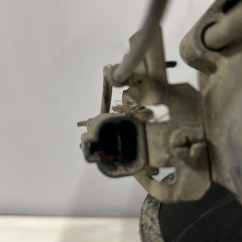 93595079-4e6a1c56-1f21-4cc8-88d2-54d48215e407-Piece-Demarreur-23300VC10B-NISSAN-PATROL-2-1b7302b08e15446edbb9ef4a5ff13ba72b6b3b006d11c9c945702227417abe66_m.jpg