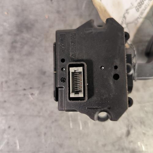 93600889-effde652-a8b1-457b-871f-7c5bdf29c6f8-Piece-Commodo-phare-61316951349-BMW-SERIE-5-E60-PHASE-1-70e59c866e2958ce14d1e2b3c383a44a510964852605d3fd9f31769fe82d148b_m.jpg