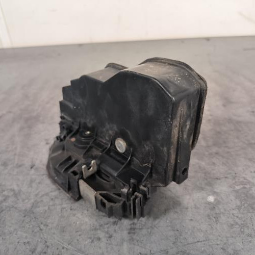 93600890-3d2e2bcc-684a-40a5-87f7-a8be81b20bac-Piece-Fermeture-centralisee-arriere-droit-51227202148-BMW-SERIE-5-E60-PHASE-1-15496e7a47cca0c0a97acaecd531c5608843a3c05d216285b004b723b71d8fc9_m.jpg