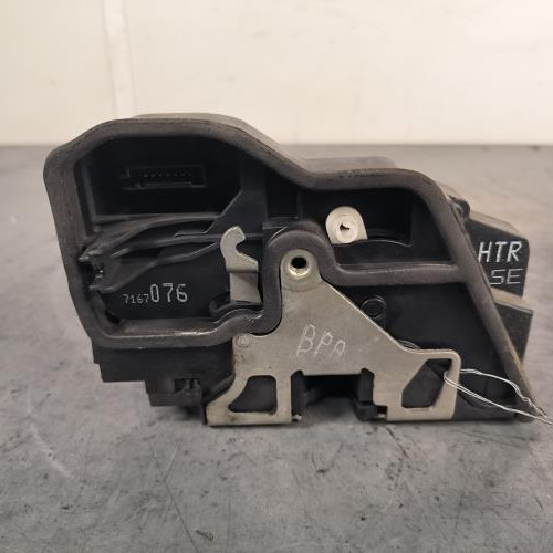 93600890-834d2f57-9eaa-4c86-afc1-798da0f6d171-Piece-Fermeture-centralisee-arriere-droit-51227202148-BMW-SERIE-5-E60-PHASE-1-dfc1909ef757678a9db99e66d2f9d9422ac8a63ed924d66e8b97d2697df64640_m.jpg