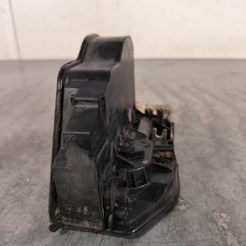93600892-8c374e98-8efc-4f4b-8a6c-1a21c3c6fee4-Piece-93600892-Fermeture-centralisee-avant-droit-51217202146-BMW-SERIE-5-E60-PHASE-1-530d-30D-24V-L6-TURBO-2bef26ed086eb0378490fe4a4b72d6d403d36cbdbd2b75539d424cec97a8fdcf_m.jpg