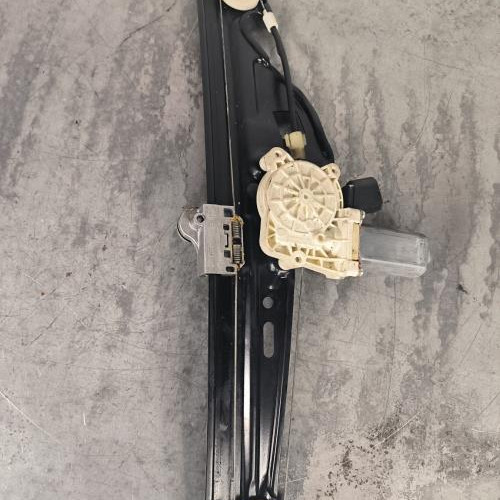 93600895-d4c9b1d9-080e-4b91-b9eb-ef3a26fb493d-Piece-Leve-vitre-electrique-arriere-droit-51357184746-BMW-SERIE-5-E60-PHASE-1-d27ef8a3b38fa2f95249c1bac8642c3d0cbc9138d1a2eb96fd4ead51601e0992_m.jpg