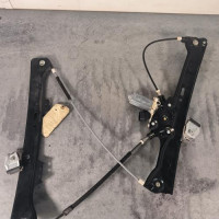 93600897-6f7b118d-a44b-4823-aa10-52dbaf34398f-Piece-Leve-vitre-electrique-avant-droit-51337184384-BMW-SERIE-5-E60-PHASE-1-33f62f8ce9b1d4a1b34a9d1a003622101e77e197086bc25c1636222292fe5b48_m.jpg