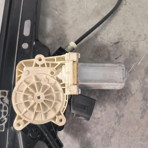 93600897-4eac223f-ec1c-48ad-859c-82cfd8918f83-Piece-Leve-vitre-electrique-avant-droit-51337184384-BMW-SERIE-5-E60-PHASE-1-bdfe93979187b945e5490226ae113946330a12c24c397f6d6976ebef067470b1_m.jpg