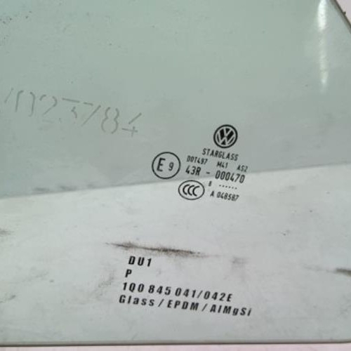 93600985-60a527d8-9686-4d2d-9067-db72d039f6ef-Piece-93600985-Vitre-arriere-gauche-VOLKSWAGEN-EOS-CABRIO-PHASE-1-14-TSI-16V-TURBO-64c317b7f3a8366925452a9f911783848439c9d69b09fb7296f223db57b3206e_m.jpg