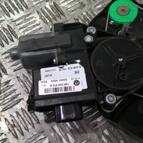 93601011-d0e23a28-8513-4019-a438-2b8324fc9069-Piece-93601011-Leve-vitre-electrique-arriere-droit-1Q0839462-VOLKSWAGEN-EOS-CABRIO-PHASE-1-14-TSI-16V-TURBO-a2ee9c963acd9f6704ddb4eb7460f3e19520541f4355e9ddad3ae2ee539d50b6_m.jpg