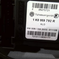 93601013-91a915de-2ad6-42dc-8be3-6ab9708646ad-Piece-93601013-Leve-vitre-electrique-avant-droit-1Q0837462G-VOLKSWAGEN-EOS-CABRIO-PHASE-1-14-TSI-16V-TURBO-47a7ef3df21e2375a13cc1d80d37a8de2ad3123cdd72defd90fc5abddaf78e68_m.jpg