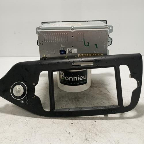 93601120-65422e9c-1c1d-4ced-b8ef-80d80157dba6-Piece-Ecran-GPS-KIA-PRO-CEED-2-PHASE-2-COUPE-f973c31c7aae0121cff85e0dab17a84777dcc04c9d062113e887a5a813e2d6c1_m.jpg