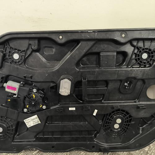 93601126-eb12714e-3930-4c37-ba1f-d4db54591bfc-Piece-Leve-vitre-electrique-avant-droit-82481A2700-KIA-PRO-CEED-2-PHASE-2-COUPE-ad75a96930523401a0d81c4c63f83cbf034f3b8209ed4258e8094fba71353bfe_m.jpg